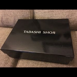 Tadashi Shoji Gift Box